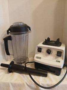 lot 1800 image: Vita-Mix 5200 Blender with pitcher