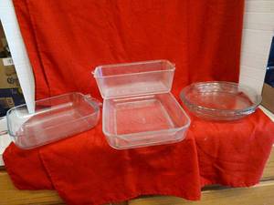 lot 1820 image: Pyrex by Corning Glass Bakeware 4-Piece  another piece unknown brand
