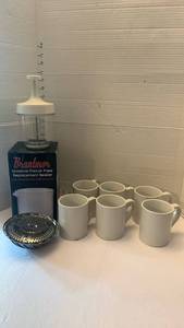 lot 1901 image: Coffee mugs, food chopper, steamer and replacement beaker