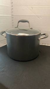 lot 1907 image: Anolon 6 qt Hard-Anodized Nonstick Covered Stockpot