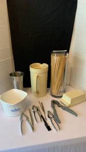 lot 1948 image: Pitcher, bamboo skewers, glass vase, nut and shellfish crackers and more
