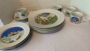lot 1959 image: Christmas Dinnerware 14 piece