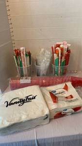 lot 1960 image: Chopsticks Napkins Cups Vanity Fair Premium