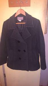 lot 1979 image: Womens Croft and Barrow double breasted wool coat size M