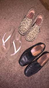 lot 2048 image: Ladies shoes 8-9