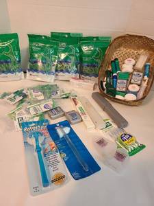 lot 2135 image: Oral hygiene products