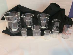 lot 2141 image: Variety of beakers