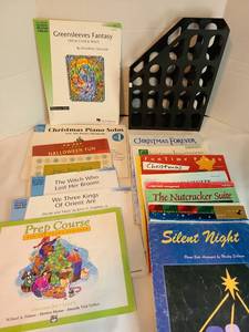 lot 2152 image: Sheet music in plastic file bin, mostly Christmas