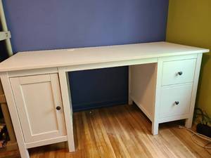 lot 2176 image: White desk, 29x62x25.5
