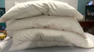 lot 2264 image: Four bed pillows