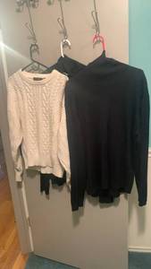 lot 2326 image: Perry Ellis and Eddie Bauer sweaters L-XXL