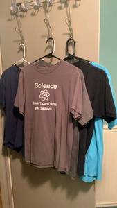 lot 2336 image: Mens t shirts size L tags removed