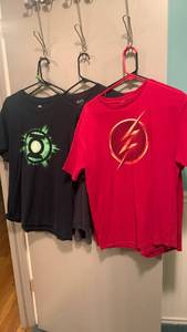 lot 2343 image: Mens graphic t shirts size L
