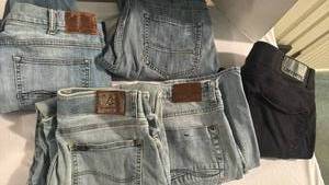 lot 2384 image: Mens lee jeans size 32x30