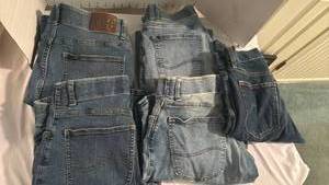 lot 2385 image: Men jeans size 31x30