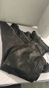 lot 2386 image: Harley Davidson leather chaps size M
