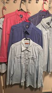 lot 2391 image: Mens long sleeve button up shirts size unknown tags taken out possible L