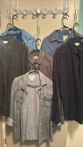 lot 2395 image: Mens long sleeve button up shirts size L and M