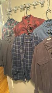 lot 2398 image: Mens long sleeve button up shirts size M and L