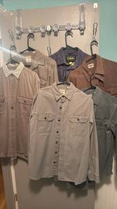 lot 2405 image: Mens long sleeve button up shirts size M