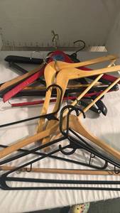 lot 2407 image: Hangers