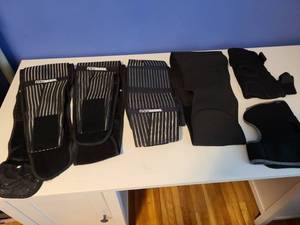 lot 2504 image: Back braces and knee braces