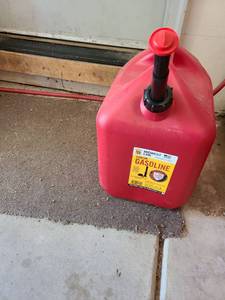 lot 4008 image: 5 gallon gas can, 13 full