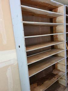lot 4010 image: Shelves, 88x49x13.5