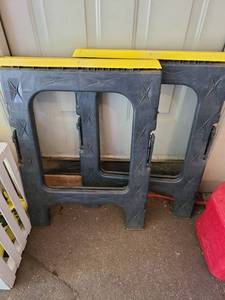 lot 4014 image: Sawhorses