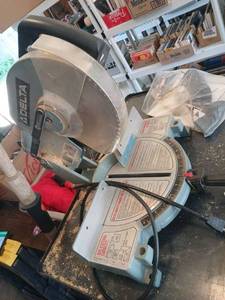 lot 4109 image: Delta 10 Power Miter Saw Model 36-070 with metal cart three shelf 38 in x30.5 x 20