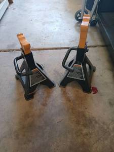 lot 4116 image: Craftsman Professional 4 Ton Jack Stand Pair 8000 lbs 950163