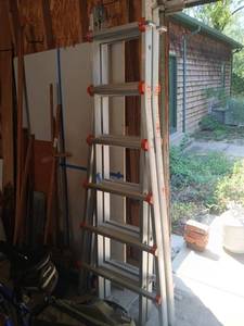 lot 4121 image: Wing M26 Type 1A  Extension Ladder 25 300 lb 10126