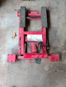 lot 4300 image: Craftsman motorcycle Lift Jack with Handle