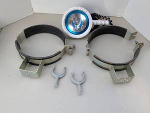 lot 4304 image: Marine Spotlight with 2 random Mounting Brackets and Accessories