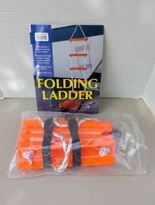 lot 4347 image: 5 Step Folding Ladder 300 lbs Model 582501-1