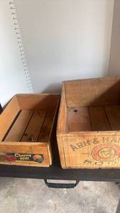 lot 4417 image: Arm and Hammer and Cherry hill wooden crates biggest 8.5x15x19