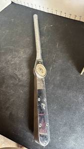 lot 4443 image: Torque Wrench Foot-Pound Measuring Tool