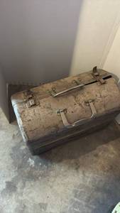 lot 4445 image: Metal tool box with contents 11x17x11