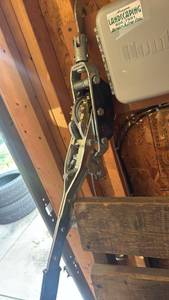 lot 4500 image: Acme Chain Hoist 1 Ton Capacity Come-Along Puller