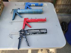 lot 4526 image: Caulking Gun Lot 4