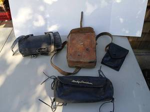 lot 4528 image: Harley-Davidson Motorcycle Accessories Lot 4 Pieces Bags Pouches
