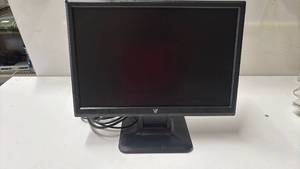 lot 1183 image: V7 D19W12 19 inch LCD Monitor Model D19W12-N6