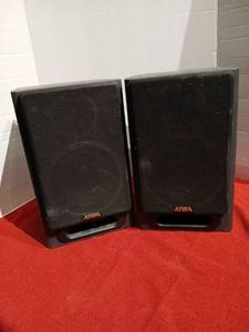 lot 1203 image: AIWA SX-800 Speaker System Pair