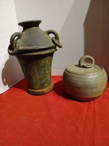 lot 1219 image: Pottery Lot Double-Handle Vase with Base and Lidded Jar with Ring Handle largest being 12 inches