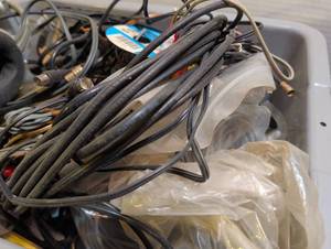lot 3047 image: Lot of Audio Cables and Connectors