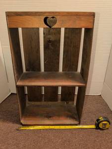 lot 3072 image: Wooden Shelf Unit with Heart Cutout  20x12