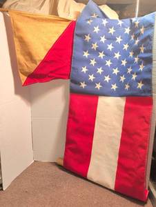 lot 3075 image: Printed American Flag and diving flag 2-Piece Lot