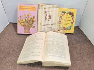 lot 3083 image: Lot of 4 Vintage Cookbooks A World of Good Cooking A Taste of Texas Ford Treasury