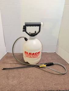 lot 3102 image: 1 gallon sprayer