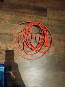 lot 1271 image: Very Long Extension Cord